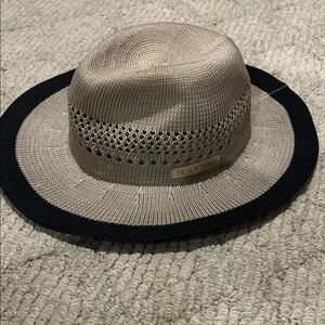 The North Face Packable Beige and Black Wide Brim Hat